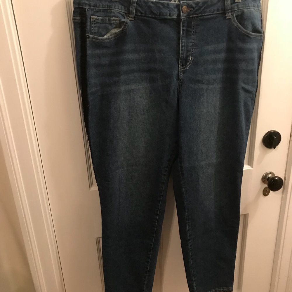 Dress barn skinny jeans size 20